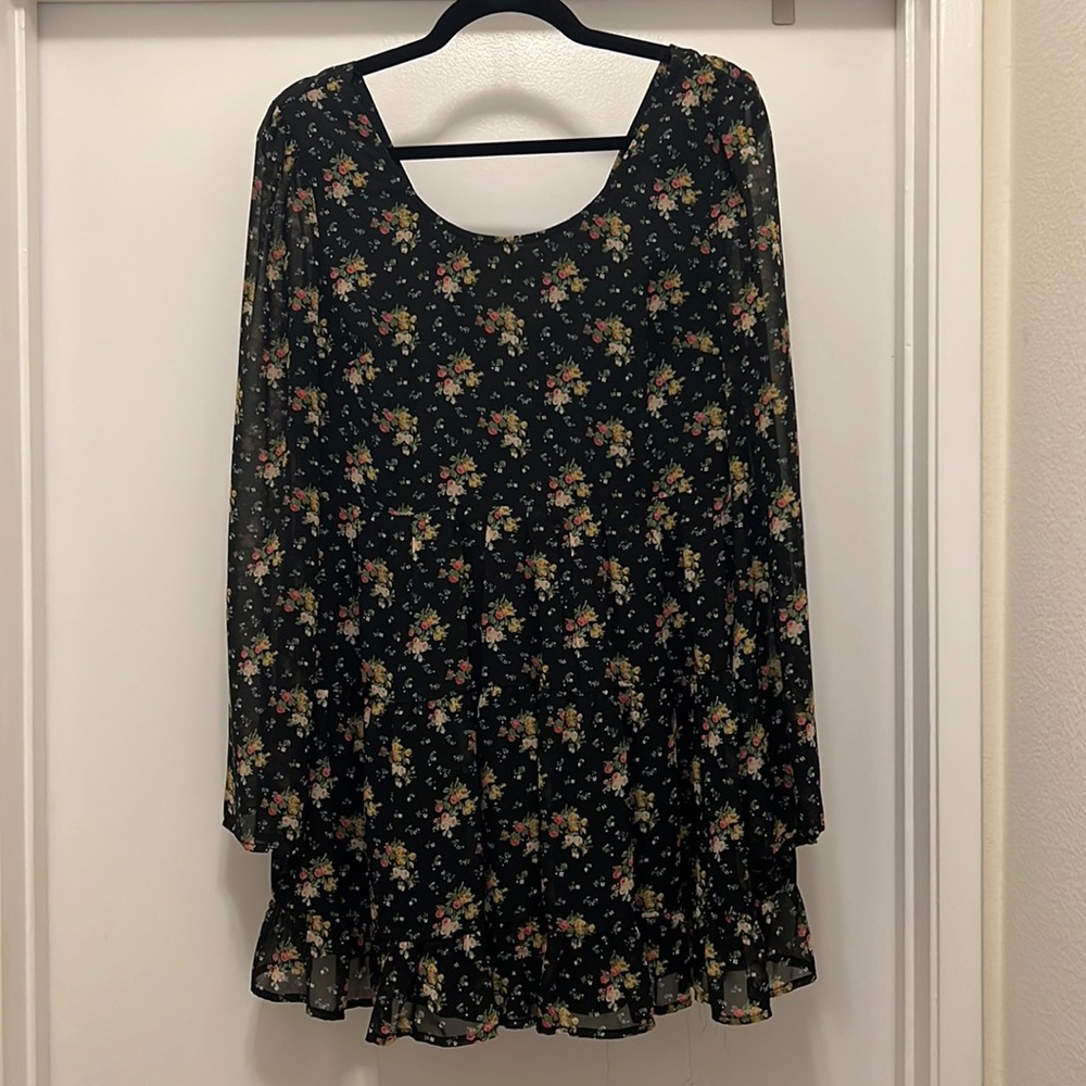 Black floral long sleeve mini dress. Size M.